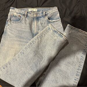 Abercrombie The 90’s Straight Ultra High Rise